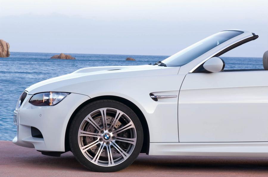  BMW M3 Convertible 2009 года  (фото 20 из 59)